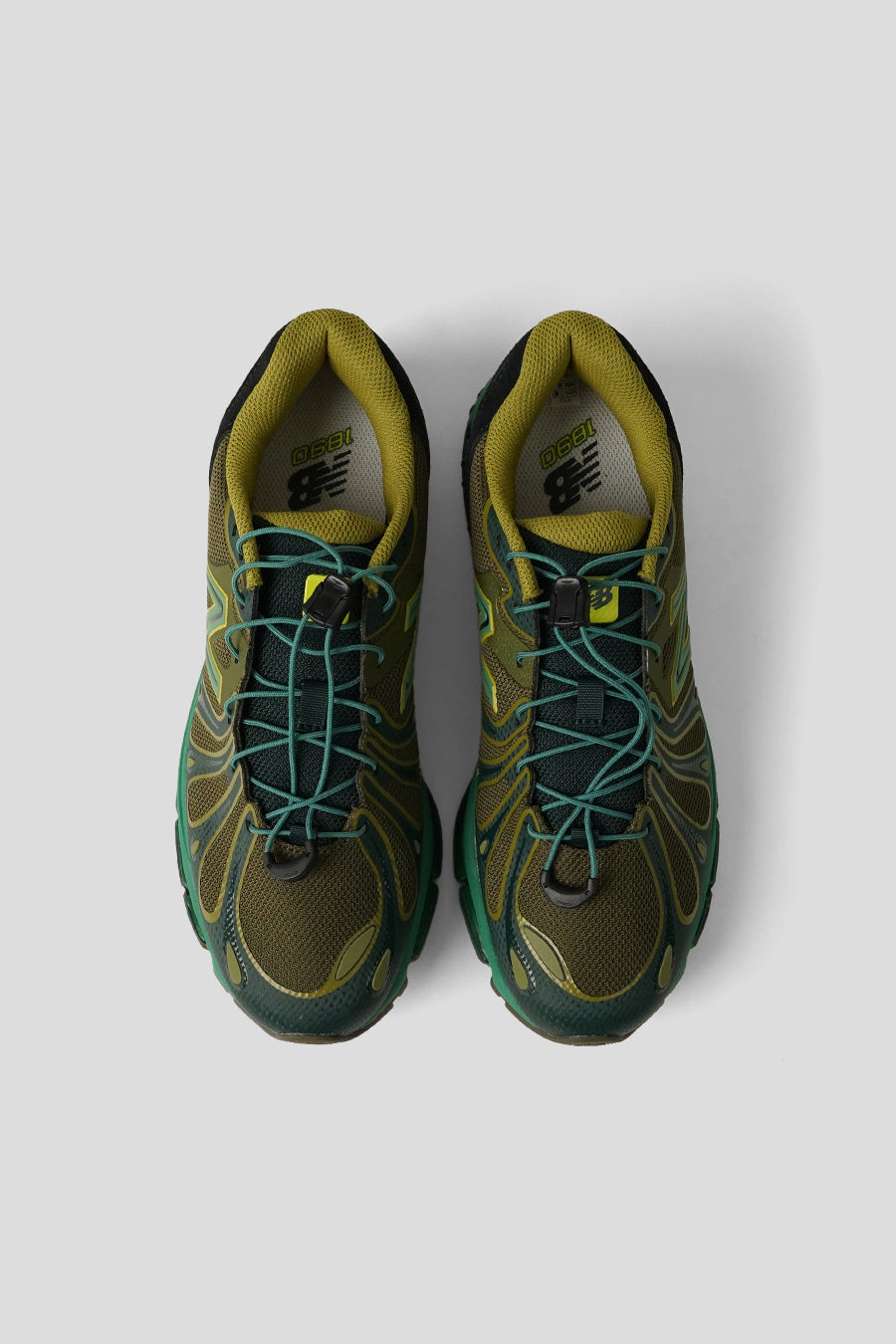 NEW BALANCE - SNEAKERS U18907BP NORDIC GREEN, WAKAME ET OUTFIE - LE LABO STORE