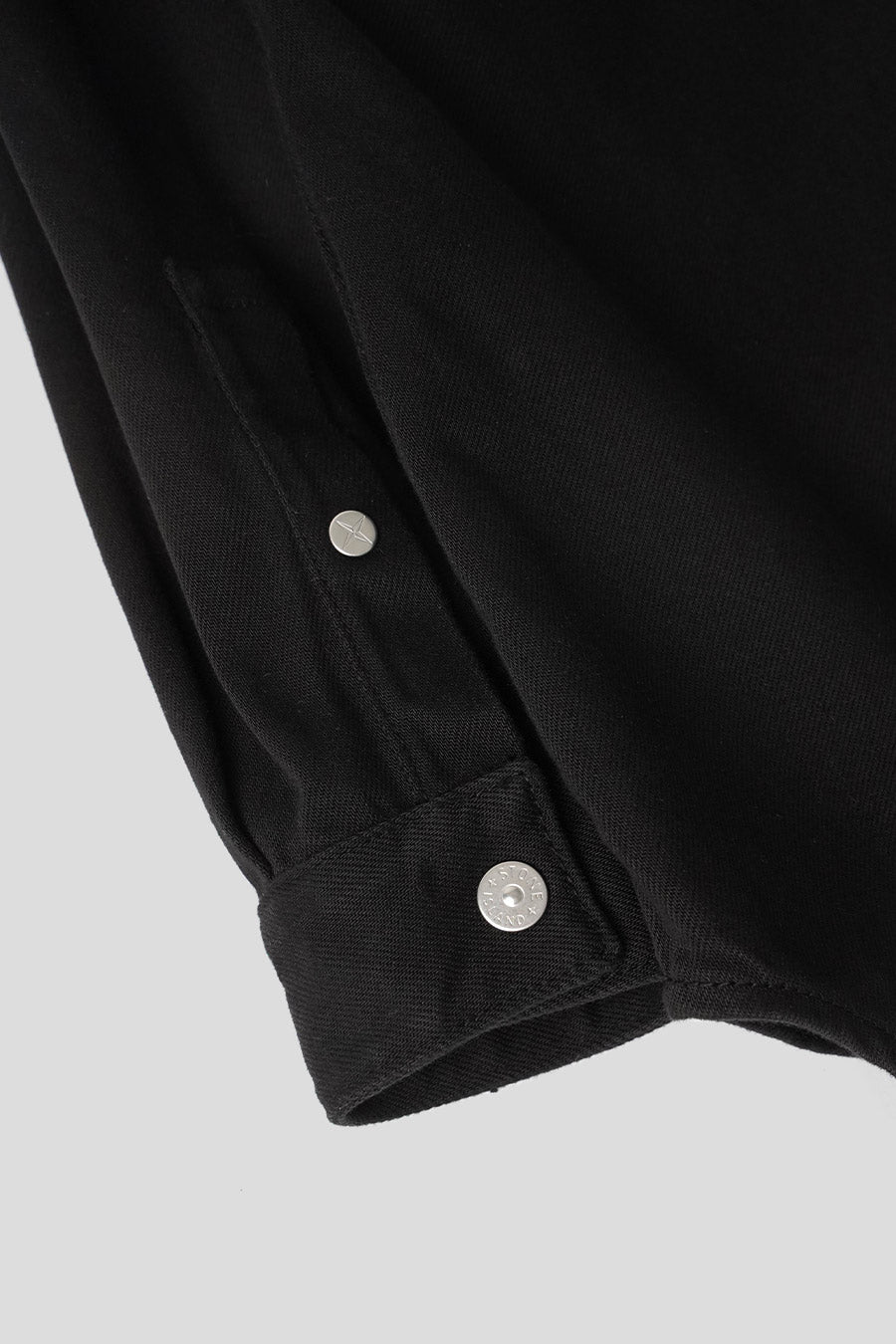 Stone Island - SUR-CHEMISE EN JEAN NOIRE - LE LABO STORE