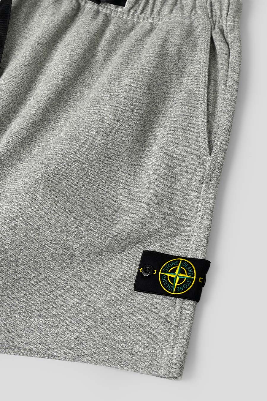 Stone Island - SHORT AMPLE GRIS POUDRÉ - LE LABO STORE