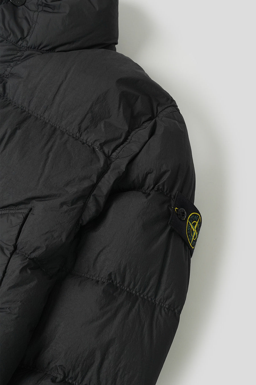 Stone Island - DOUDOUNE CRINKLE REPS NY RECYCLED NYLON NOIR - LE LABO STORE