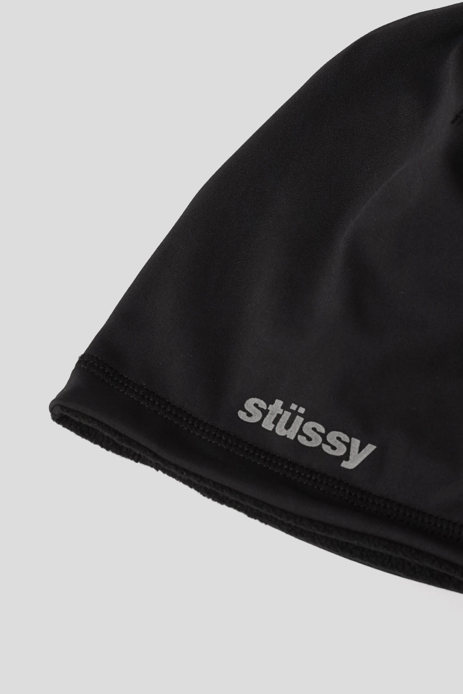 Stussy - BLACK REVERSIBLE TECH SKULLCAP BEANIE - LE LABO STORE