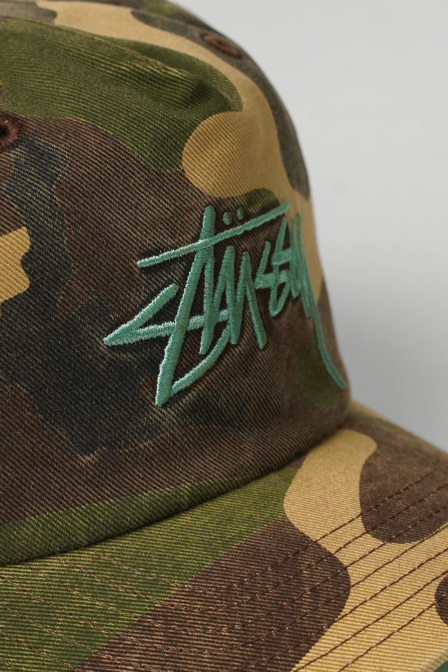 Stussy - CASQUETTE BIG STOCK MID DEPTH WOODLAND CAMO - LE LABO STORE
