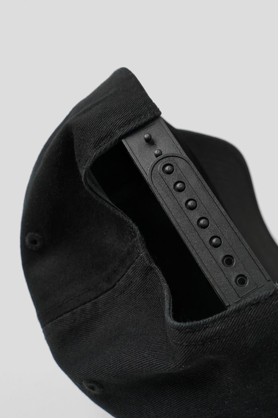 Stussy - CASQUETTE CHENILLE S LOW PRO NOIRE - LE LABO STORE