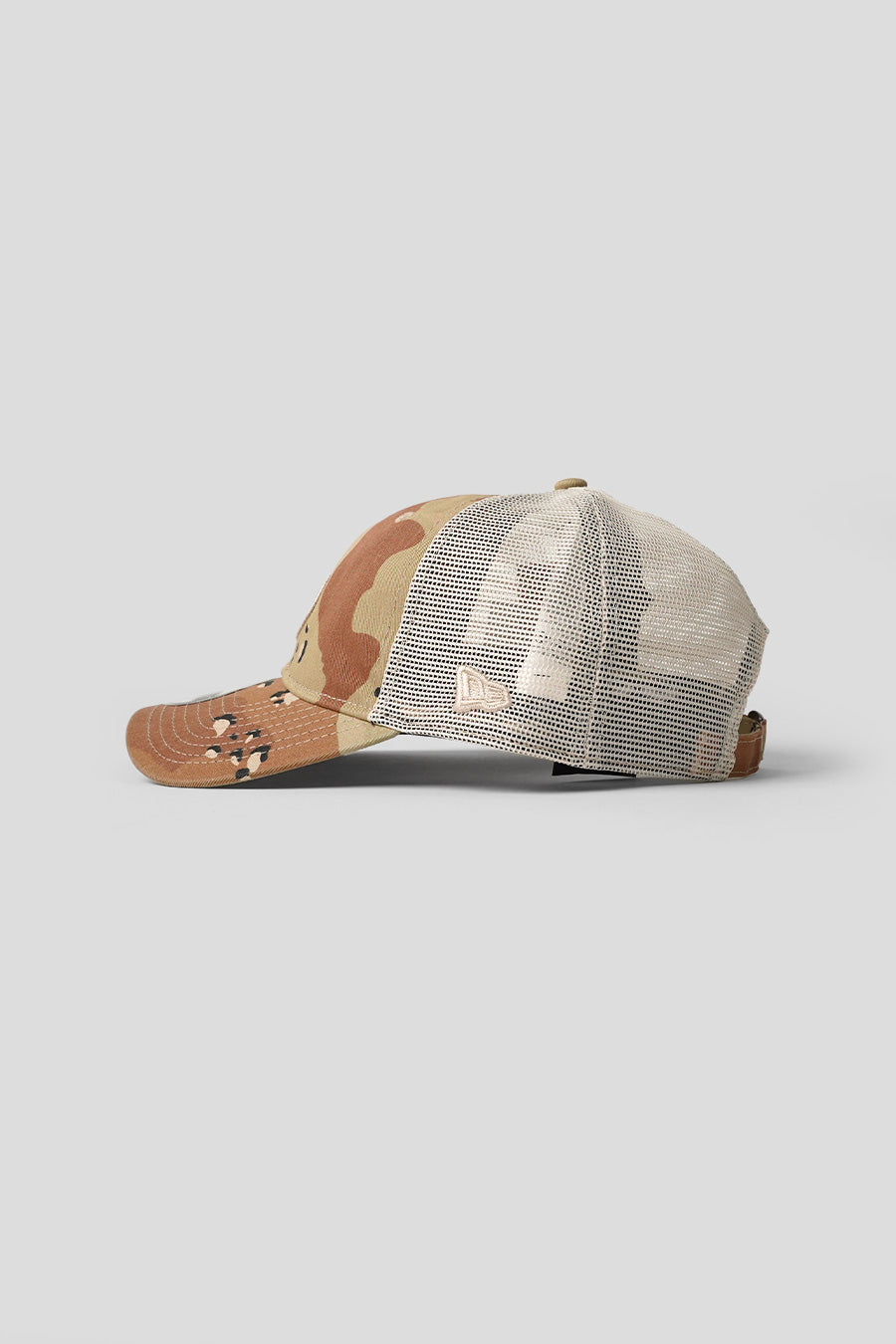 Stussy - DESERT CAMO TRUCKER SS LINK X NEW ERA CAP - LE LABO STORE