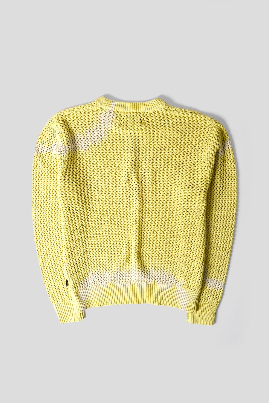 Stüssy   YELLOW PIGMENT DYED LOOSE GAUGE SWEATER – LE LABO STORE