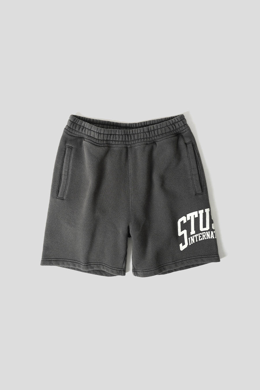 Stussy - SHORT POLAIRE INTERNATIONAL NOIR DÉLAVÉ - LE LABO STORE