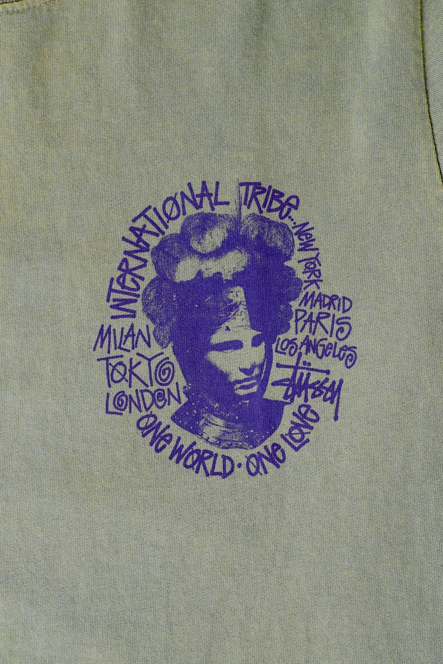 Stussy - T-SHIRT CAMELOT PIG DYED VERT OLIVE - LE LABO STORE