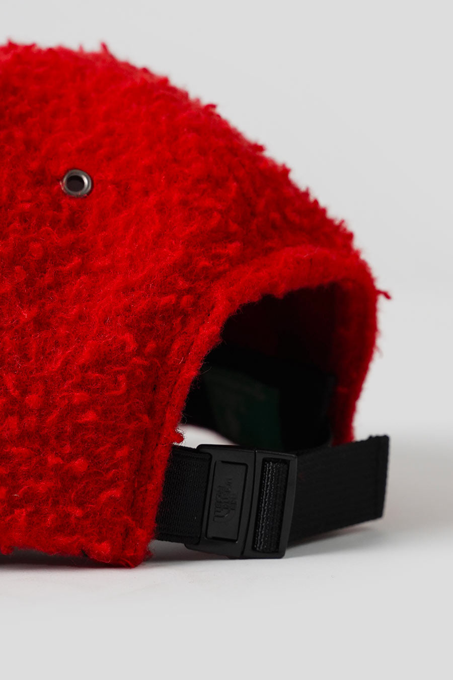 The North Face - CASQUETTE EN LAINE CASENTINO ROUGE ET NOIR - LE LABO STORE