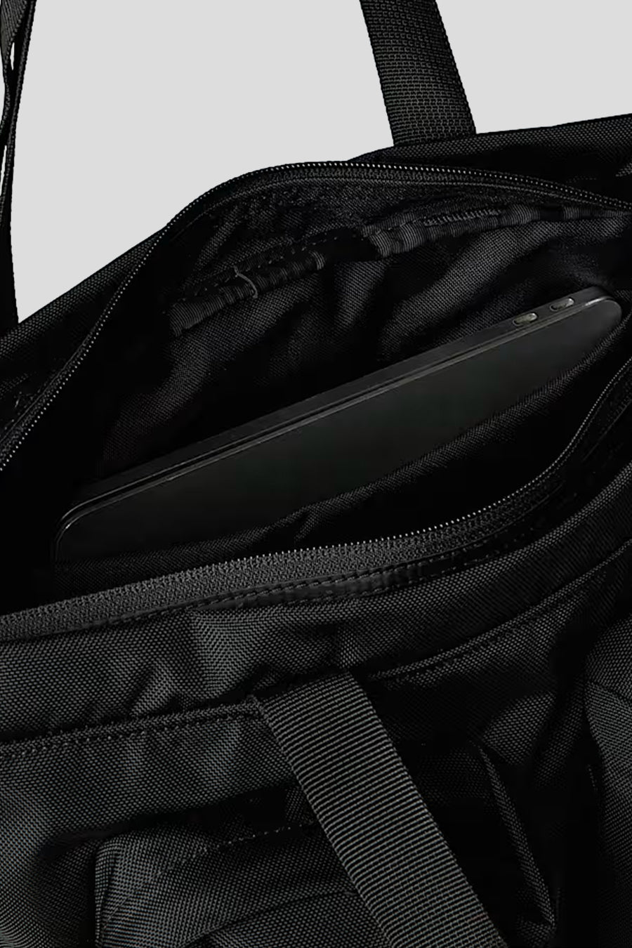 The North Face - SAC CABAS RED BOX NOIR - LE LABO STORE