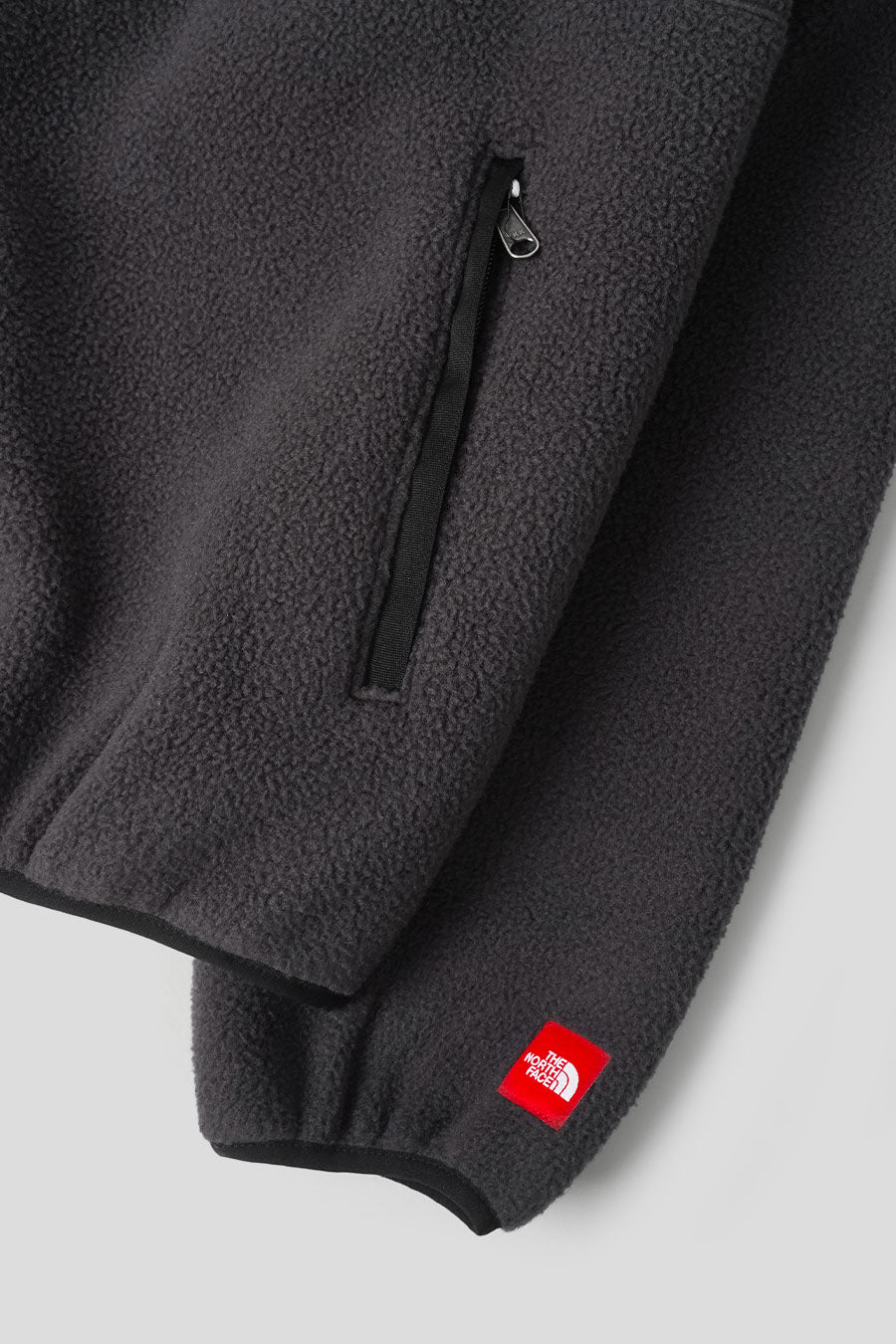 The North Face - VESTE POLAIRE DEMI-ZIP RED BOX GRIS FONCÉ - LE LABO STORE