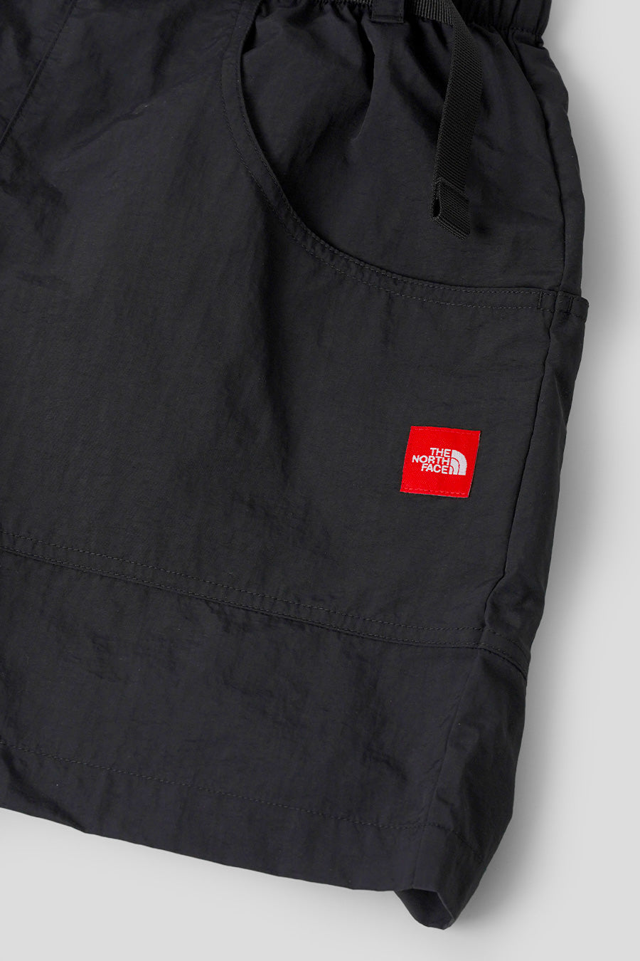 The North Face - SHORT EN NYLON RED BOX NOIR - LE LABO STORE