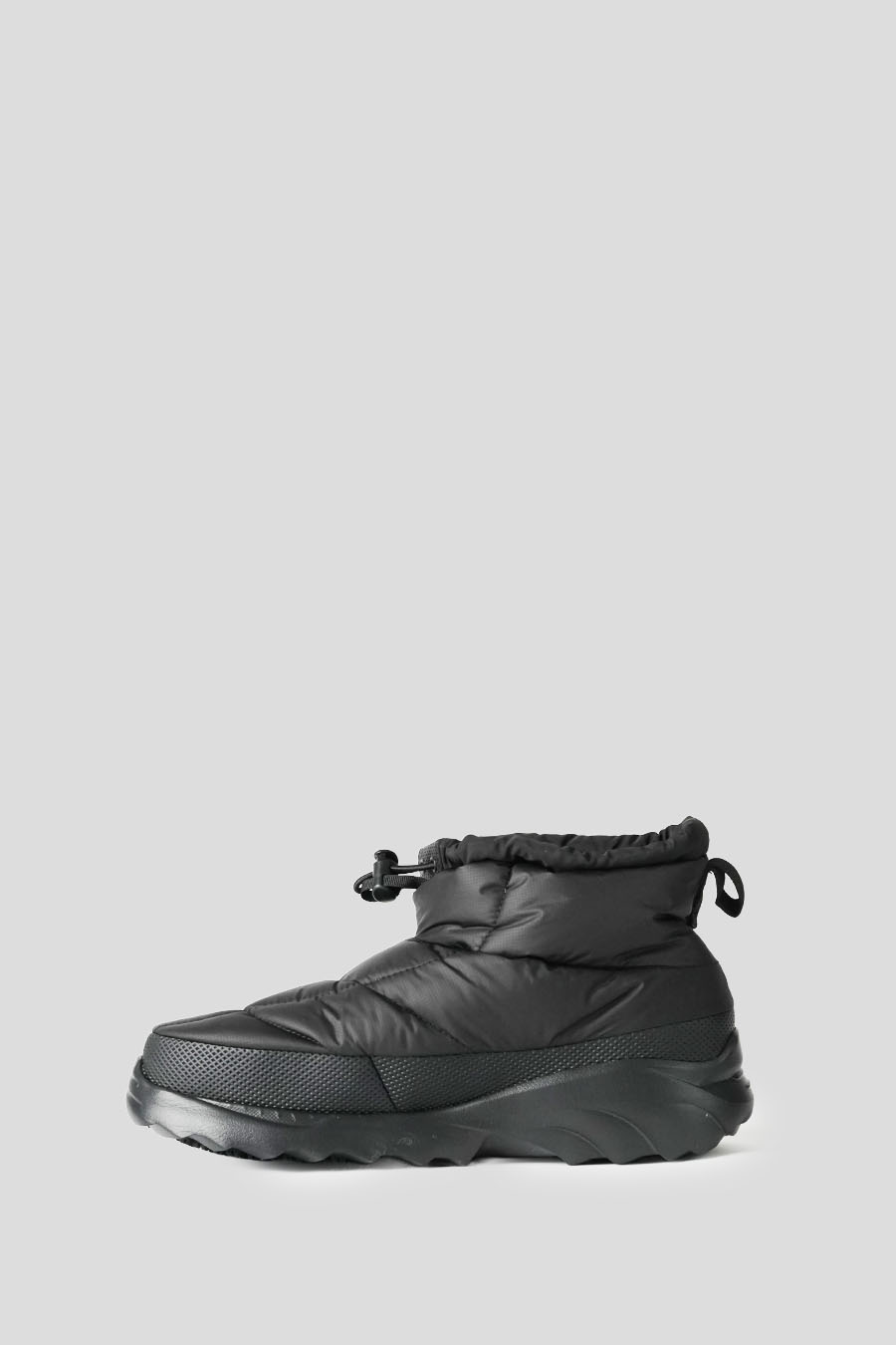 The North Face - CHAUSSURES CHUKKA NUPTSE TRACTION NOIRES - LE LABO STORE