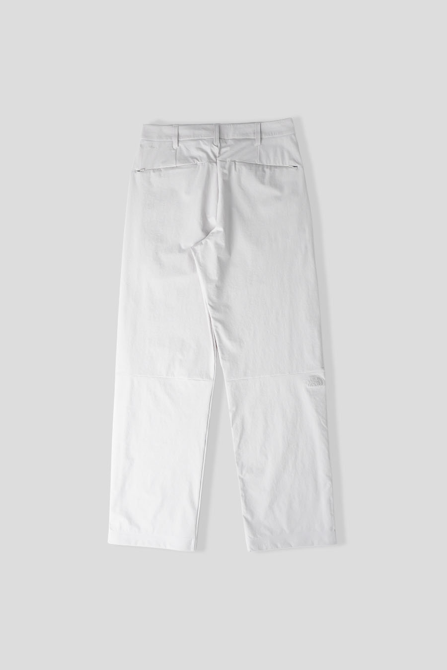 The North Face - PANTALON TNF TECH WOVEN GRIS CLAIR - LE LABO STORE