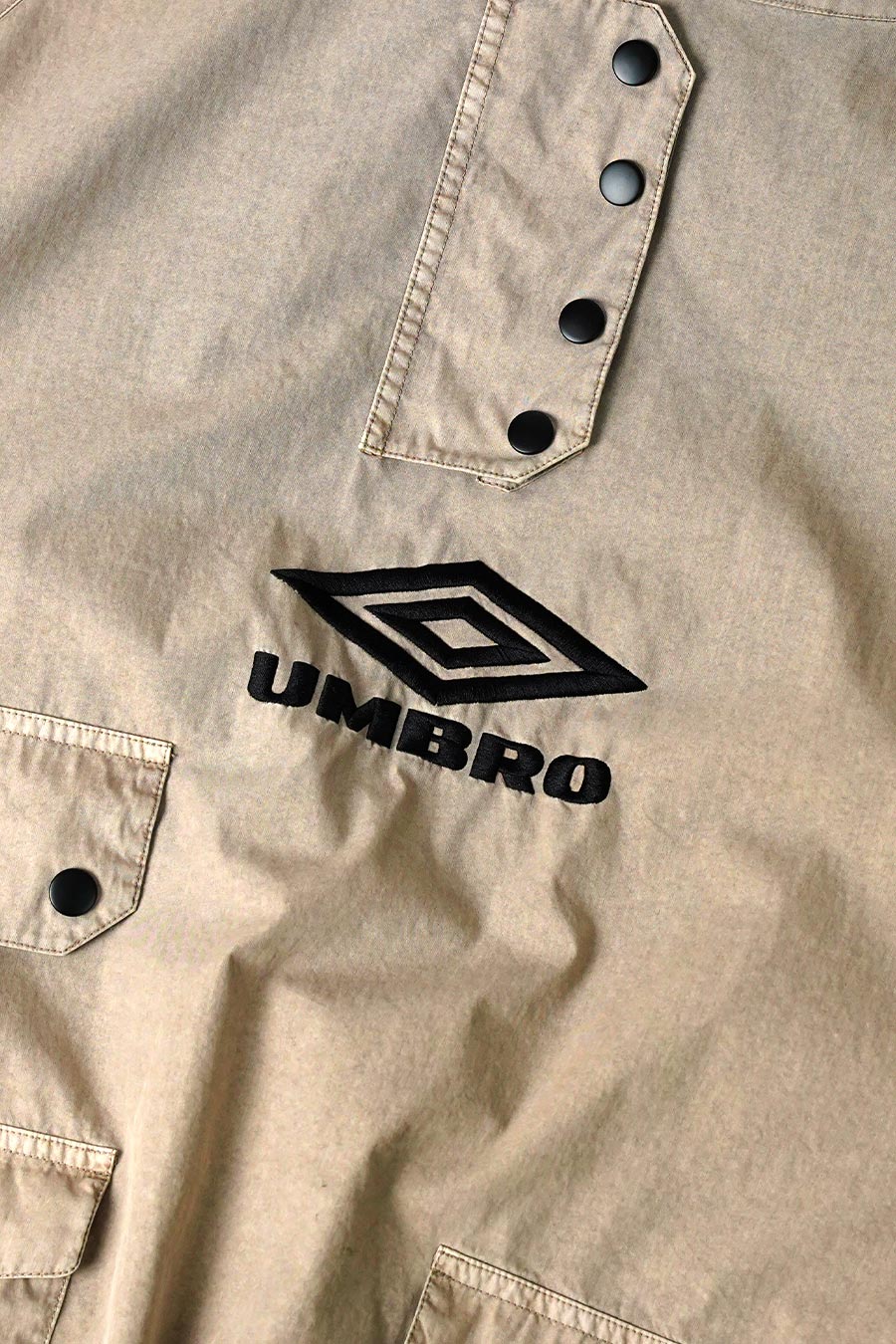 Umbro - GREIGE FADED SMOCK ANORAK JACKET - LE LABO STORE