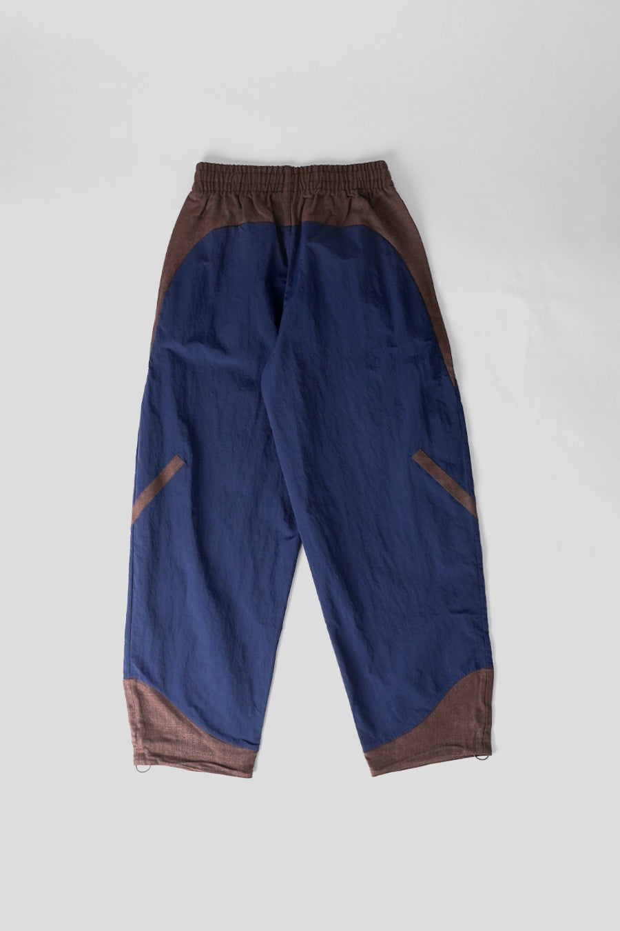 ADIDAS - PANTALON DE SURVÊTEMENT MIX ZNE X ARTE BLEU MARINE ET MARRON - LE LABO STORE