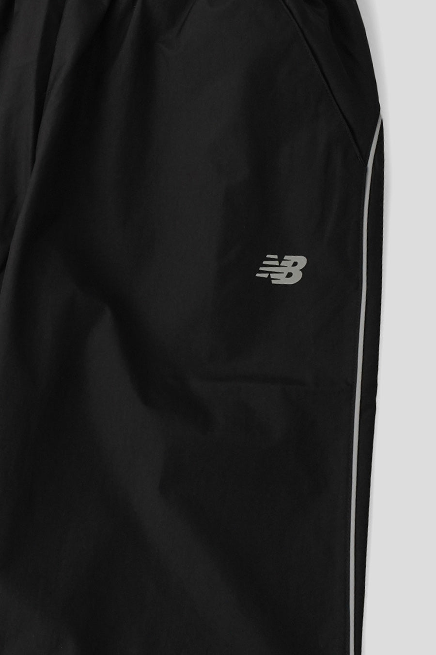 NEW BALANCE - PANTALON DE SURVÊTEMENT ELUVISE NOIR - LE LABO STORE
