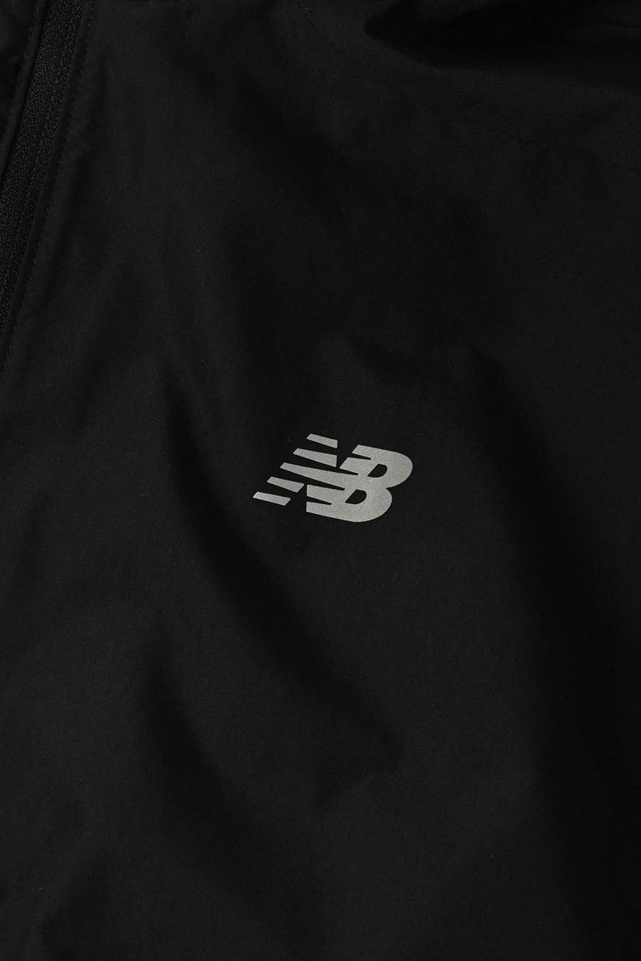 NEW BALANCE - VESTE ELUSIVE SHELL NOIR - LE LABO STORE