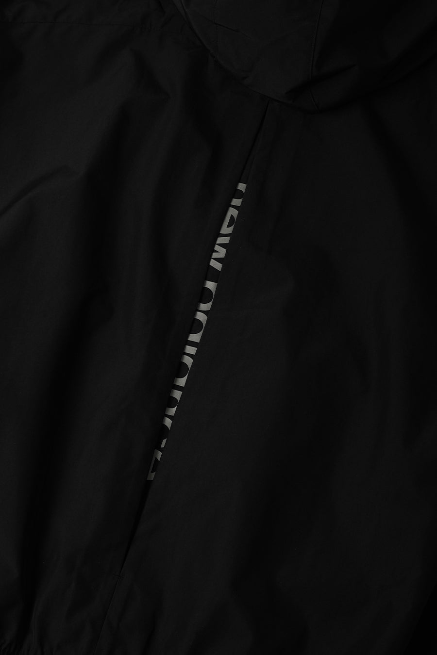 NEW BALANCE - VESTE ELUSIVE SHELL NOIR - LE LABO STORE