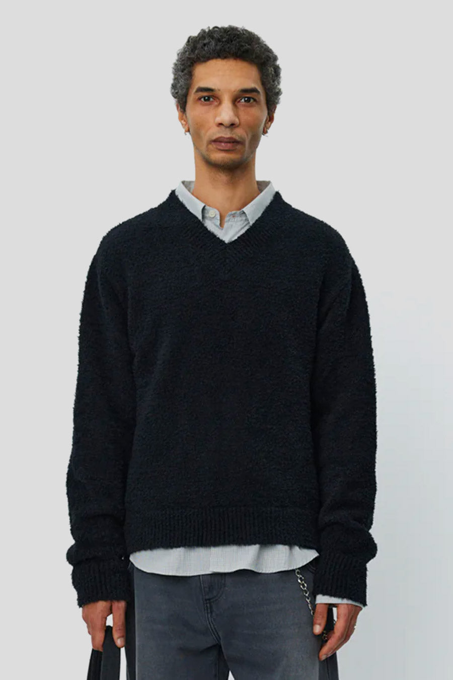 mfpen - BLACK V NECK SWEATER - LE LABO STORE