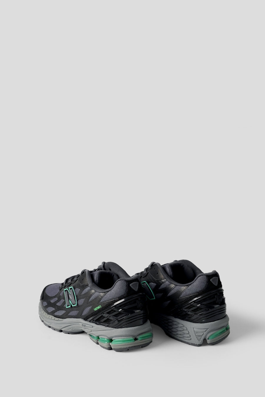 NEW BALANCE - SNEAKERS U1906WA BLACK METALLIC - LE LABO STORE