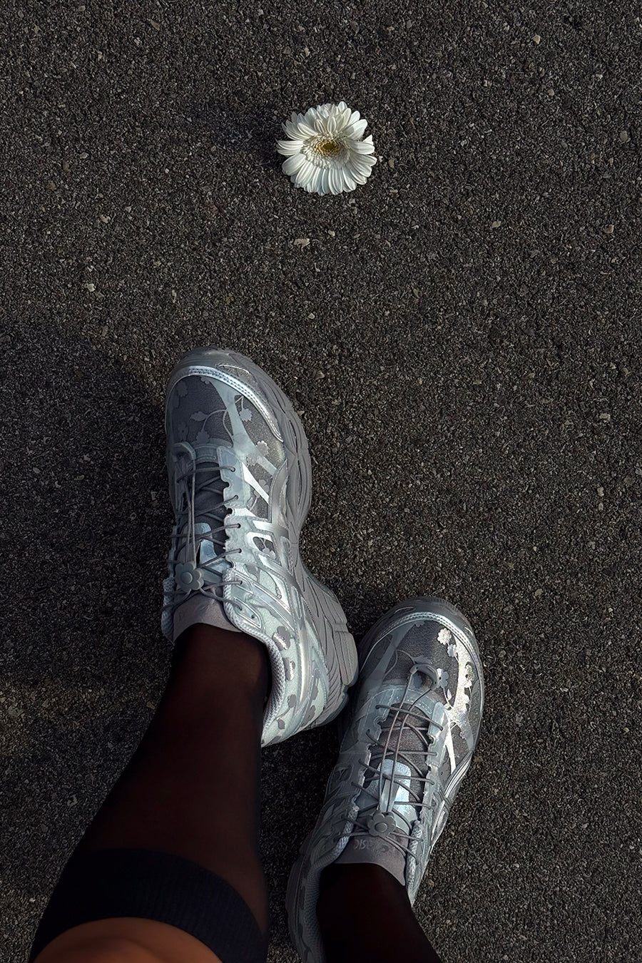 Asics - SNEAKERS GEL-CUMULUS 16 SSCB GLACIER GREY ET PURE SILVER - LE LABO STORE