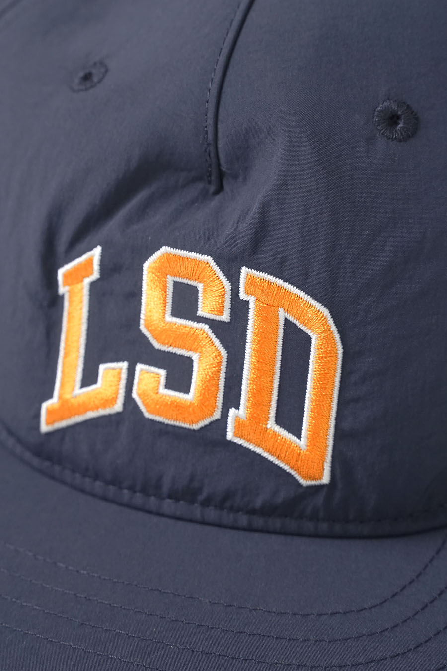 SATISFY - NAVY FLITESILK 5-PANEL PINCH CAP  - LE LABO STORE