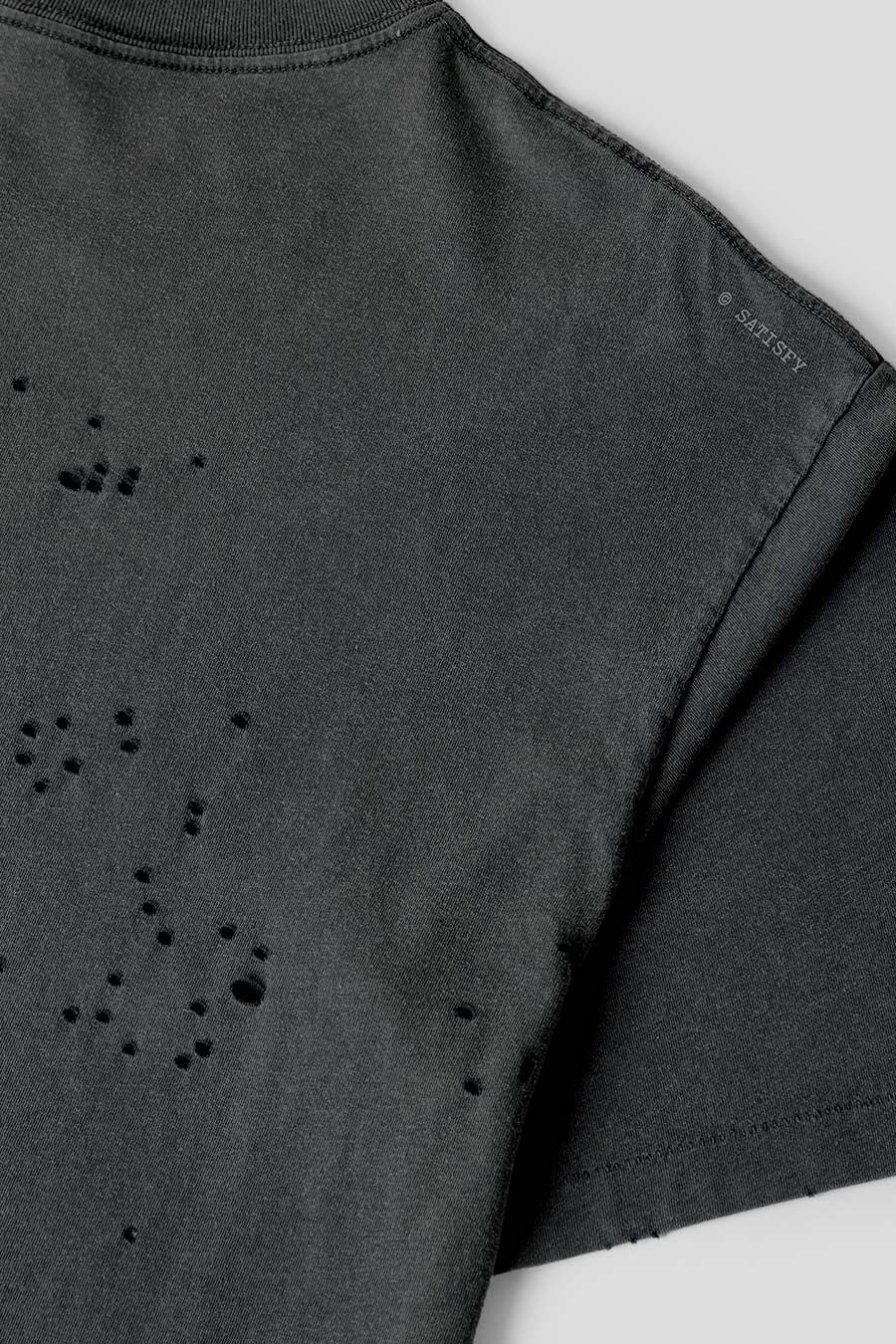 SATISFY - T-SHIRT MOTHTECH OFF-ROAD NOIR DÉLAVÉ - LE LABO STORE