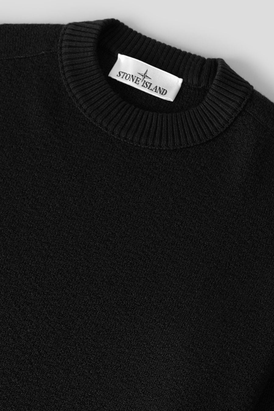Stone Island - PULL COL RAS-DU-COU PURE RWS WOOL NOIR - LE LABO STORE