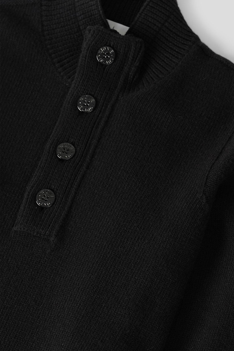 Stone Island - PULL À COL BOUTON LAMBSWOOL NOIR - LE LABO STORE